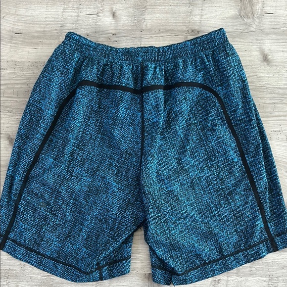 Lululemon Pace Breaker Blue Athletic Men's Shorts - Picture 3 of 7